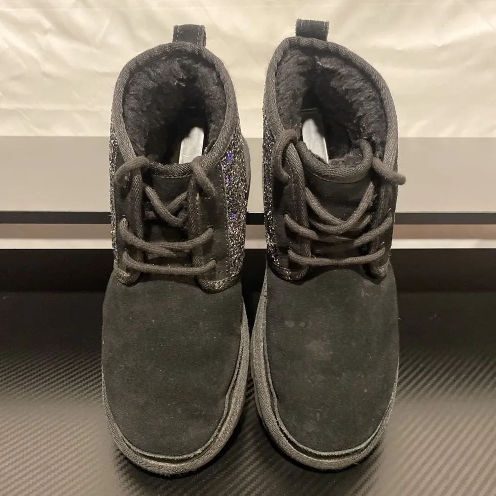 UGG Kids Neumel Cosmos Black Suede Chukka‎ Boot Size US 5